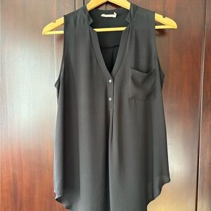 Lush Black V-Neck Sleeveless Blouse
